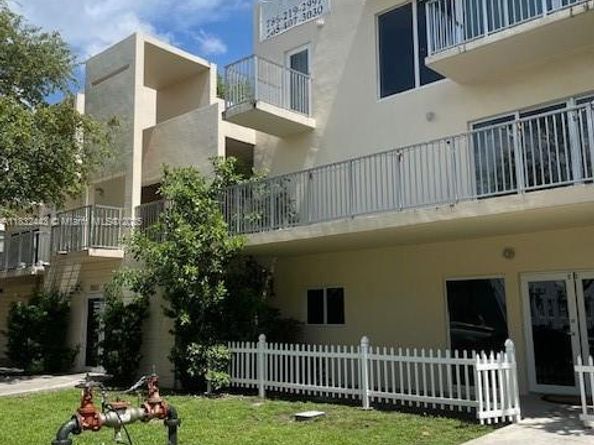 1619 SW 2nd St, Miami FL 33135