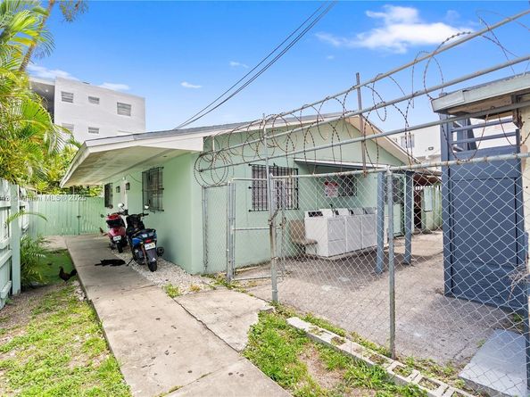 1619 SW 2nd St, Miami FL 33135