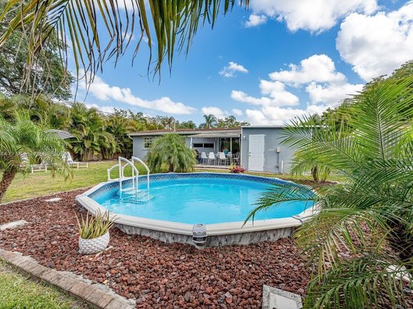 5631 Simms St, Hollywood FL 33021