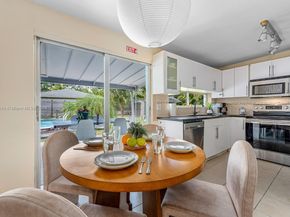 5631 Simms St, Hollywood FL 33021