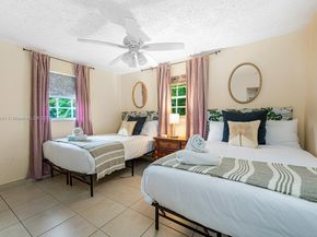 5631 Simms St, Hollywood FL 33021