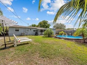 5631 Simms St, Hollywood FL 33021