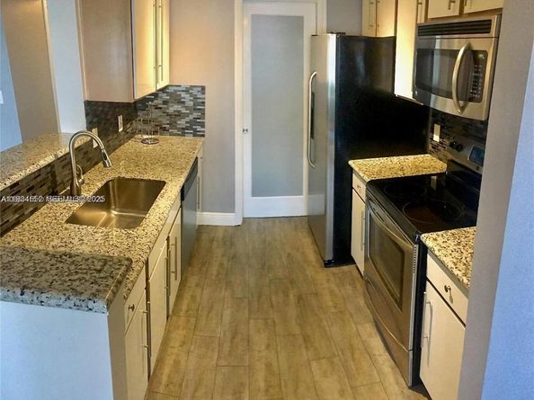 2445 NW 33rd St 1404, Oakland Park FL 33309