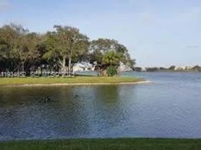 2445 NW 33rd St 1404, Oakland Park FL 33309
