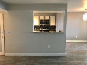 2445 NW 33rd St 1404, Oakland Park FL 33309