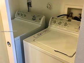 2445 NW 33rd St 1404, Oakland Park FL 33309