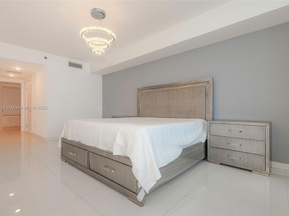 1850 S Ocean Dr 2702, Hallandale Beach FL 33009