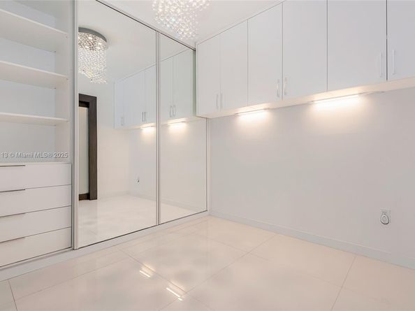 1850 S Ocean Dr 2702, Hallandale Beach FL 33009