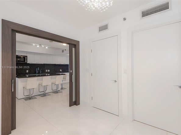 1850 S Ocean Dr 2702, Hallandale Beach FL 33009