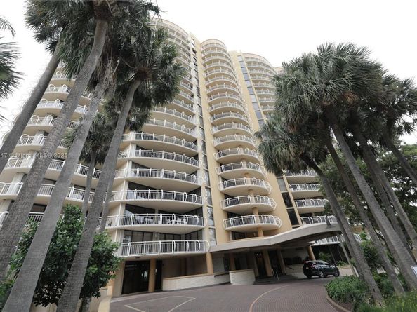 2843 S Bayshore Dr VILLA1 VILLA2, Miami FL 33133