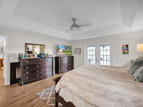 9421 Hollyhock Ct, Davie FL 33328