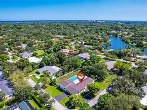 12525 SW 68th Ct, Pinecrest FL 33156