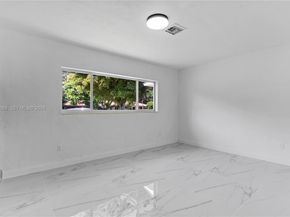 12525 SW 68th Ct, Pinecrest FL 33156