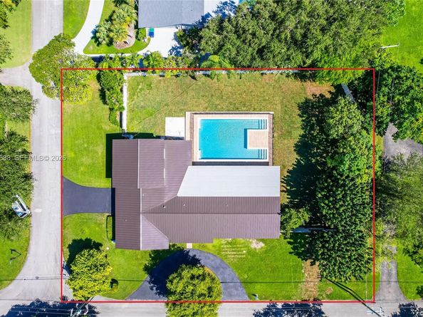 12525 SW 68th Ct, Pinecrest FL 33156