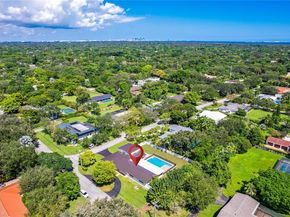 12525 SW 68th Ct, Pinecrest FL 33156