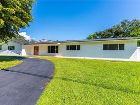 12525 SW 68th Ct, Pinecrest FL 33156