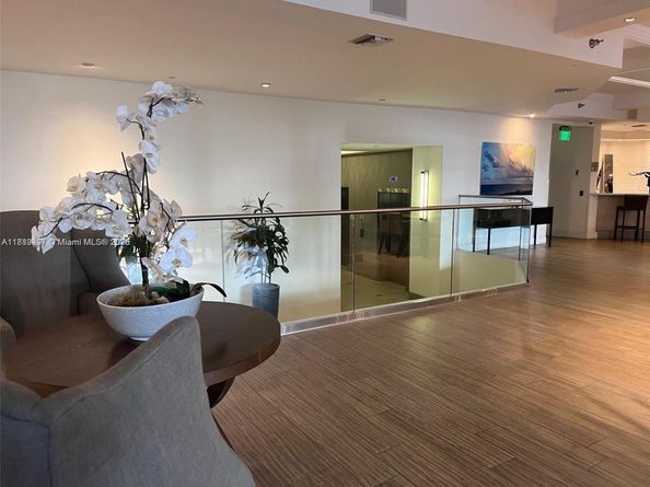 100 Lincoln Rd 1410, Miami Beach FL 33139