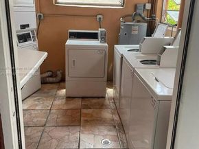 6850 W 16th Dr 211, Hialeah FL 33014