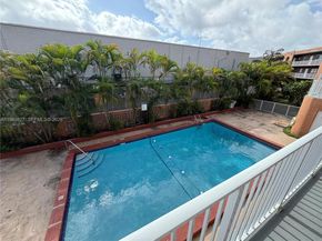 6850 W 16th Dr 211, Hialeah FL 33014