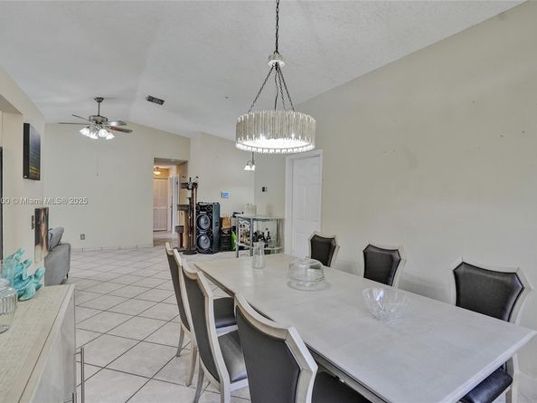 4365 NW 103rd Ter, Sunrise FL 33351