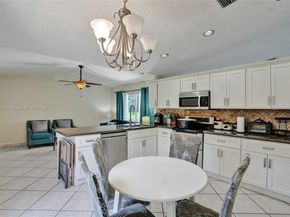 4365 NW 103rd Ter, Sunrise FL 33351
