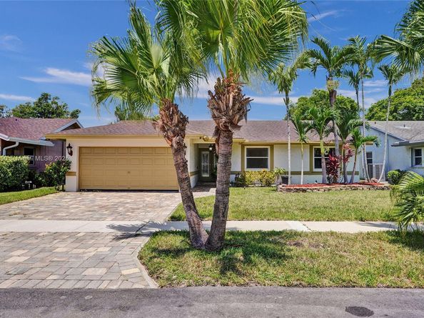 4365 NW 103rd Ter, Sunrise FL 33351