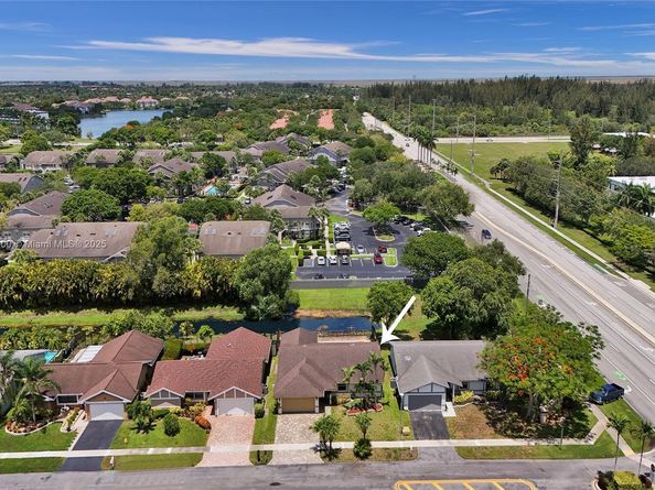 4365 NW 103rd Ter, Sunrise FL 33351
