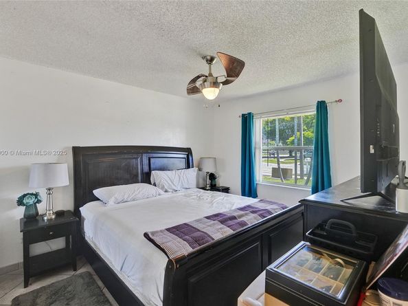 4365 NW 103rd Ter, Sunrise FL 33351
