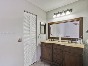 4365 NW 103rd Ter, Sunrise FL 33351