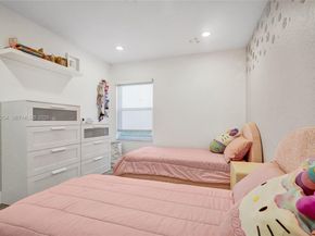 4928 SW 33rd Way, Hollywood FL 33312