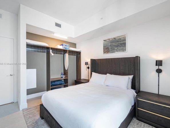 159 NE 6th St 5101, Miami FL 33132