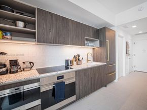 159 NE 6th St 5101, Miami FL 33132