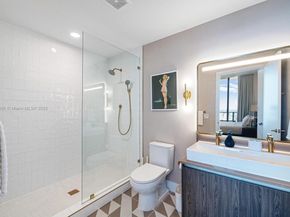 159 NE 6th St 5101, Miami FL 33132