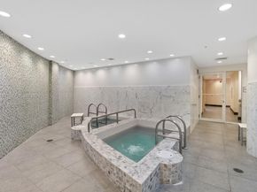 244 Biscayne Blvd 3104, Miami FL 33132