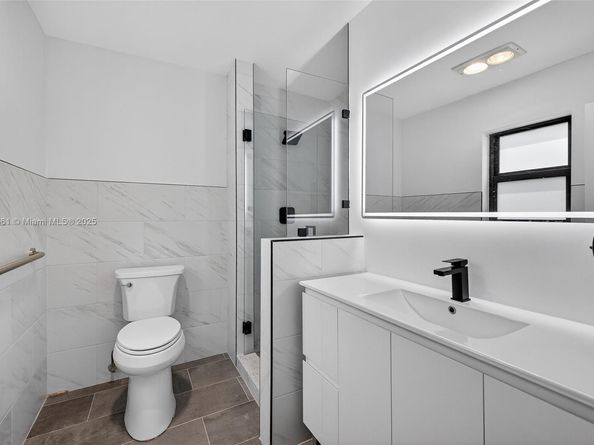 2481 SE 15th St, Pompano Beach FL 33062