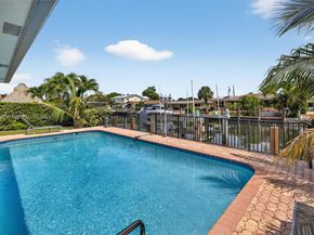 2481 SE 15th St, Pompano Beach FL 33062