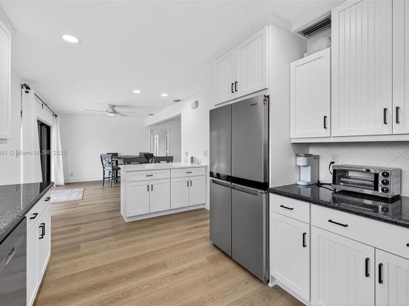 2481 SE 15th St, Pompano Beach FL 33062