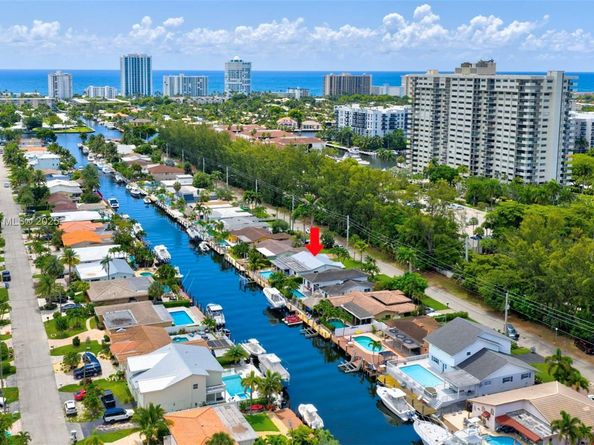 2481 SE 15th St, Pompano Beach FL 33062