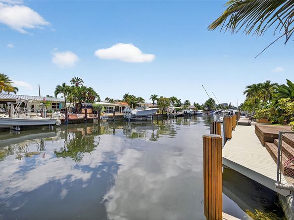 2481 SE 15th St, Pompano Beach FL 33062