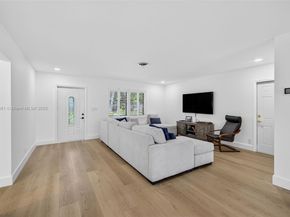 2481 SE 15th St, Pompano Beach FL 33062
