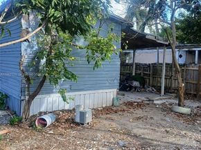 451 SE 8 st, Other City - In The State Of Florida FL 33030