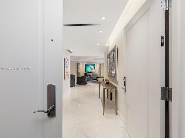 Undisclosed Address #A11869630, Miami FL 33129