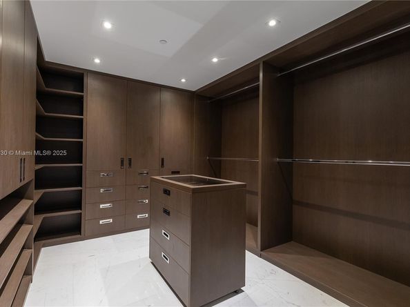 Undisclosed Address #A11869630, Miami FL 33129