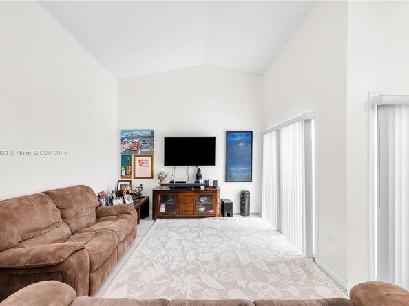 6410 SW 112th Pl, Miami FL 33173