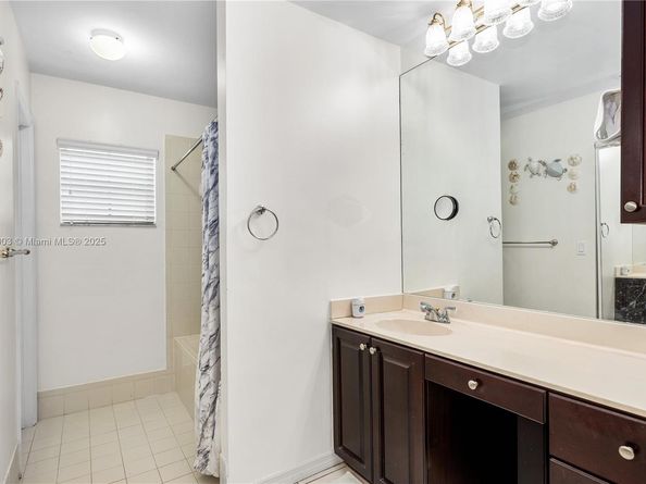 6410 SW 112th Pl, Miami FL 33173