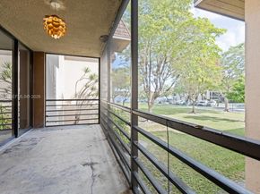 665 NE 195th St 222, Miami FL 33179