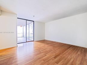 665 NE 195th St 222, Miami FL 33179
