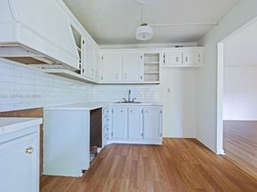 665 NE 195th St 222, Miami FL 33179