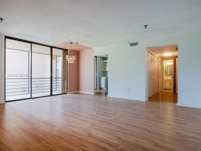 665 NE 195th St 222, Miami FL 33179