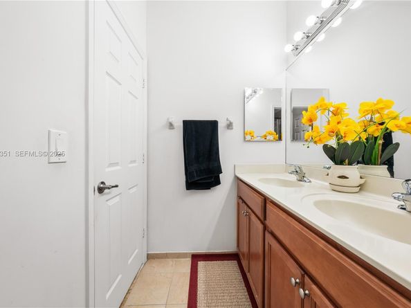 16958 SW 92nd St 16958, Miami FL 33196